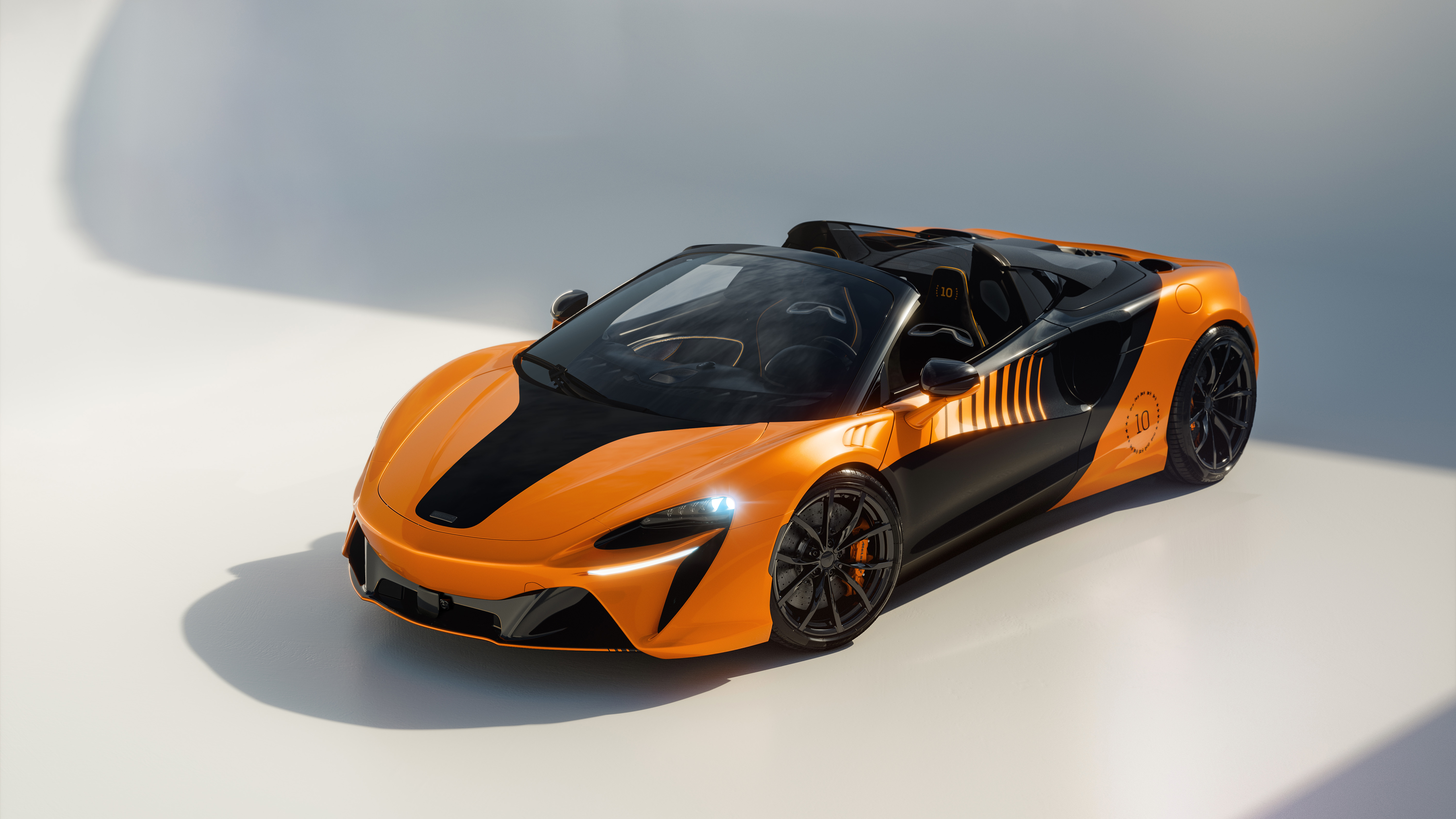 McLaren Artura Spider MCL39 Championship Edition: Celebrating McLaren Racing’s 10th Formula 1 World Constructors’ Championship