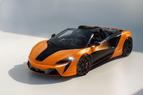 McLaren Artura Spider MCL39 Championship Edition: Celebrating McLaren Racing’s 10th Formula 1 World Constructors’ Championship